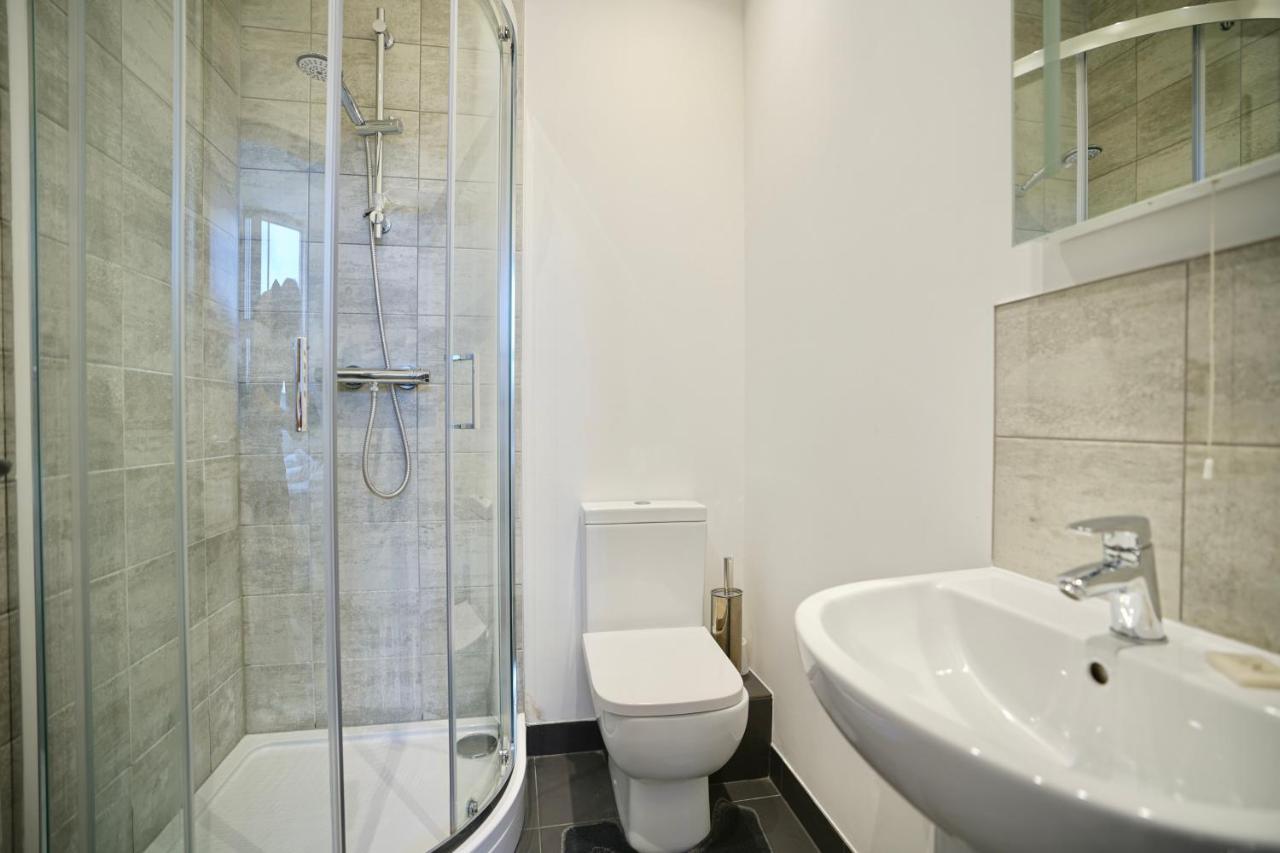 Bayard Plaza Apartment Peterborough Luaran gambar